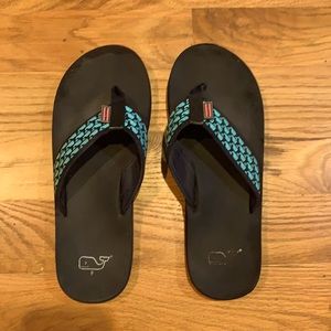 Vineyard vines flip flops